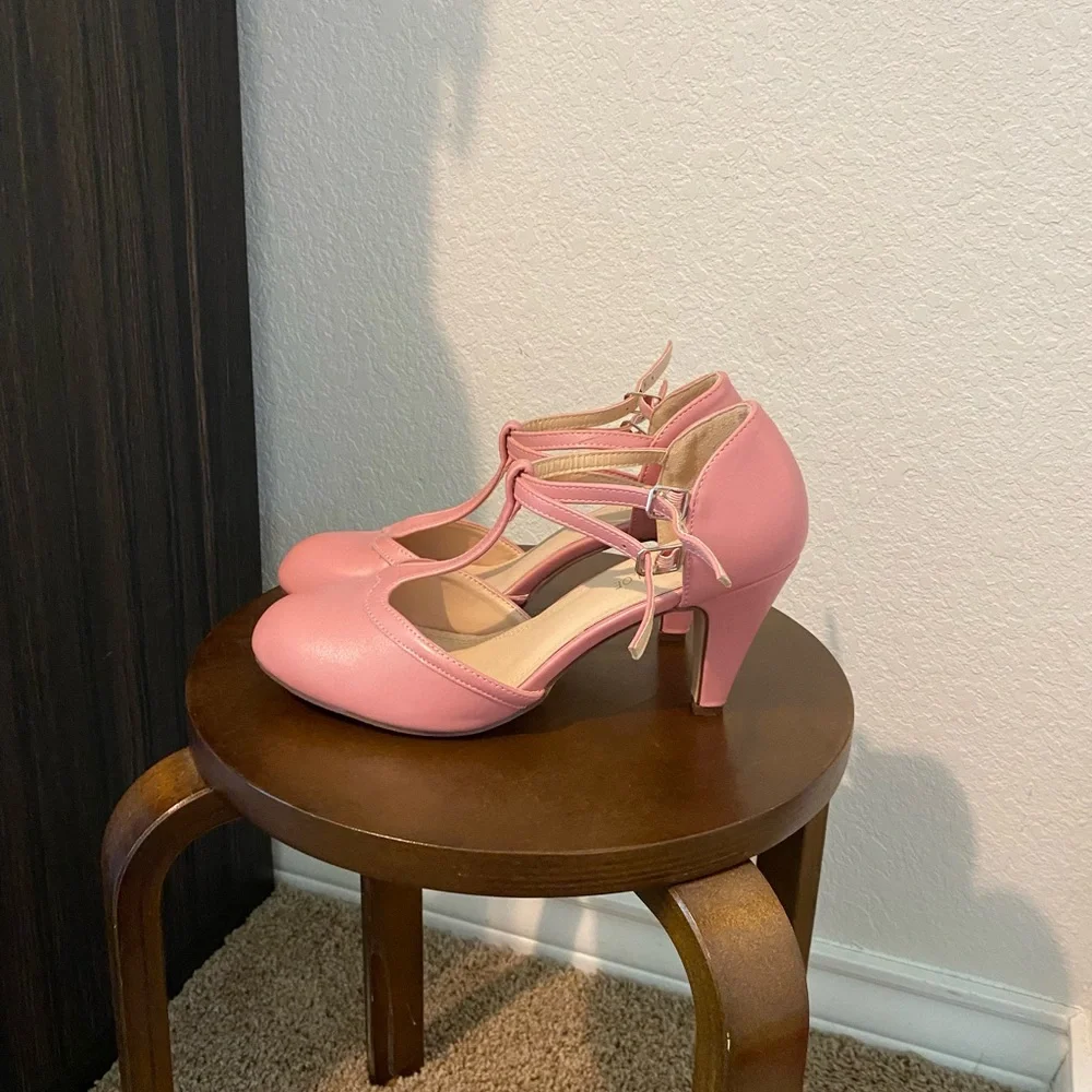 Chase + Chloe Blush Pink T-Strap Heels - Picture 2 of 8